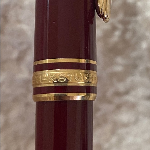 Mont Blanc Burgundy and Gold Pen - Picture 2 of 14